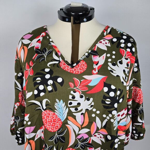 Bloomchic Blouse Women's 2X Multi Color 3/4 Sleeve V Neck Tropical Print NWT - Picture 2 of 10